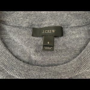 Gray tippi sweater.